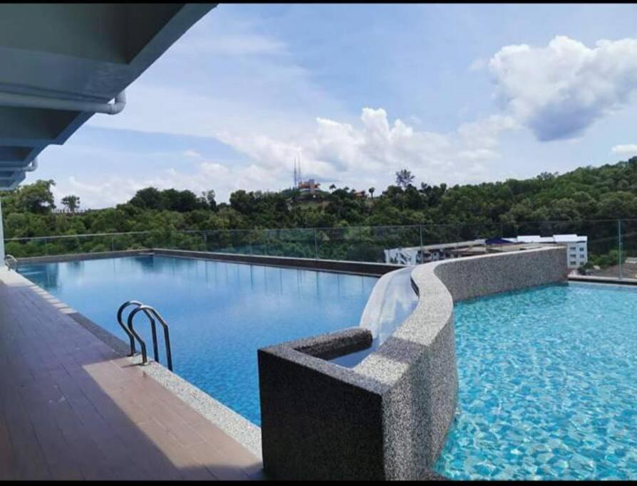 D'Medina @ Icon Residence Kuala Terengganu Extérieur photo